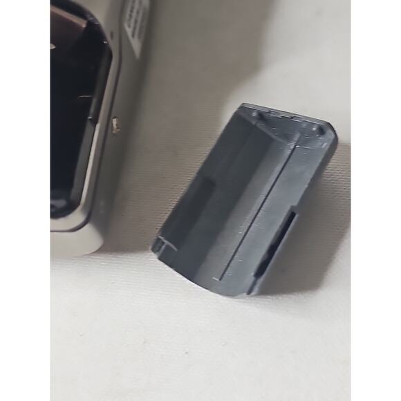 Canon ELPH 370Z Compact Point/Shoot Film Camera Tested & Works, w/ Leather Case - Picture 15 of 16